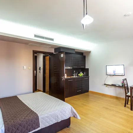 Cityhome Aparthotel-3